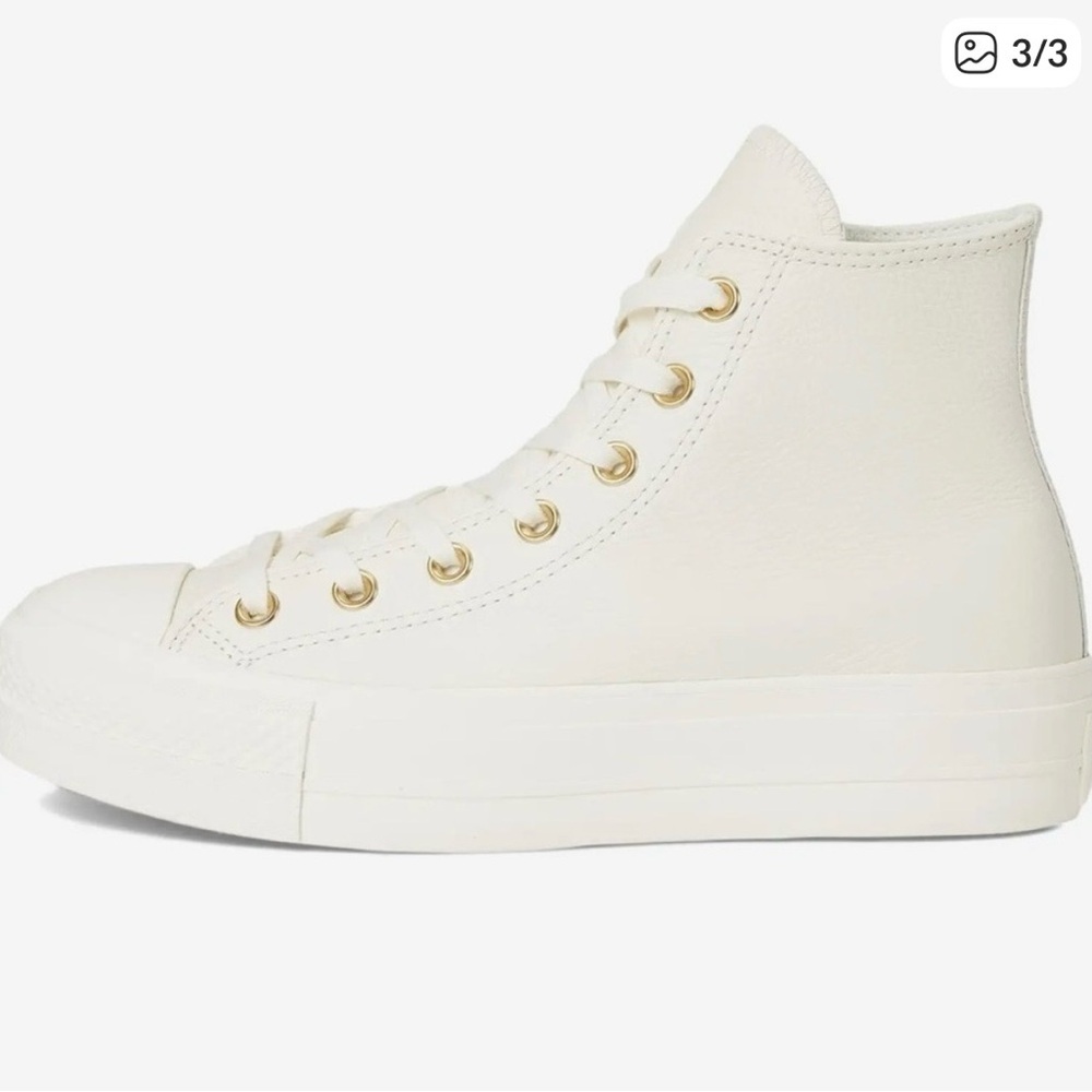 Chuck Taylor All Star Lift Sneaker, Size 6 Women’s